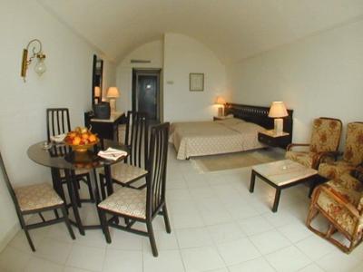 Hotel Kuriat Palace Monastyr Zewnętrze zdjęcie